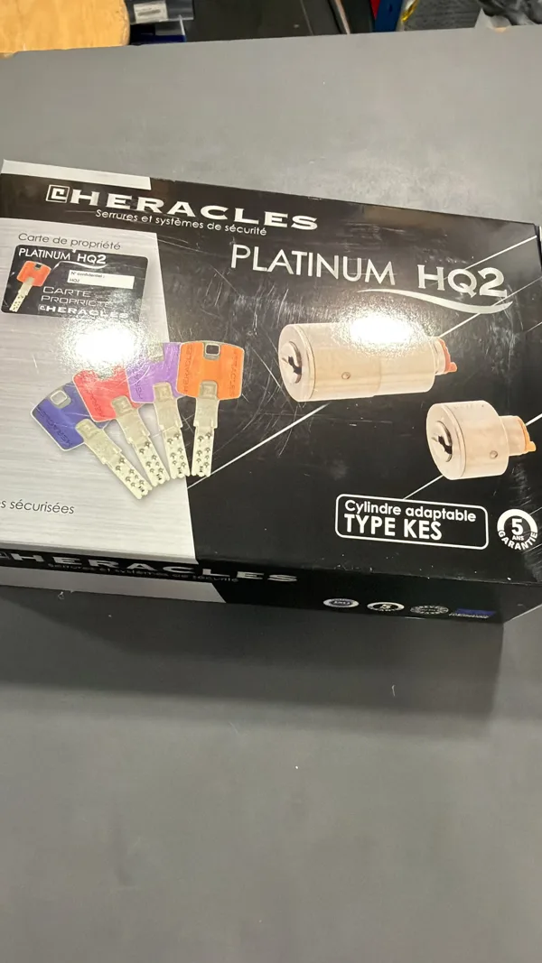Cylindre haute sécurité Héraclès Platinum HQ2 avec carte de propriété, posé par KB Services